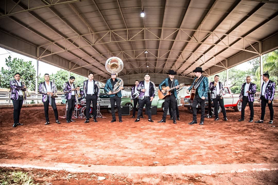 El video oficial de "Bola de Cristal" se filmó en Santa Cruz del Valle, Jalisco.