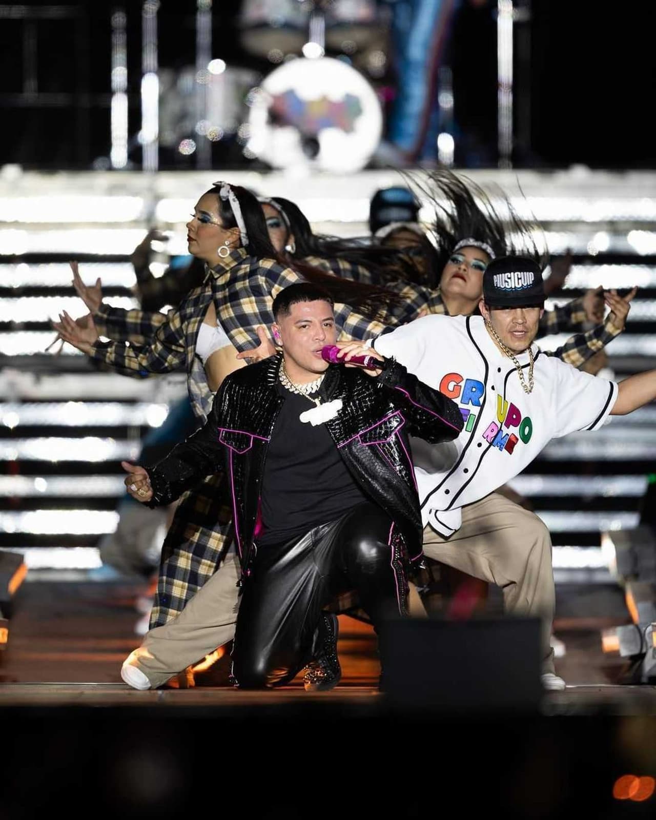 Eduin Caz no contuvo las lágrimas al recordar a su mejor amigo.