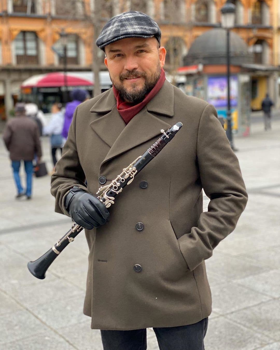 Varios usuarios se han sorprendido que con el paso de los años, Poncho Lizárraga cada vez se parece más a su padre.