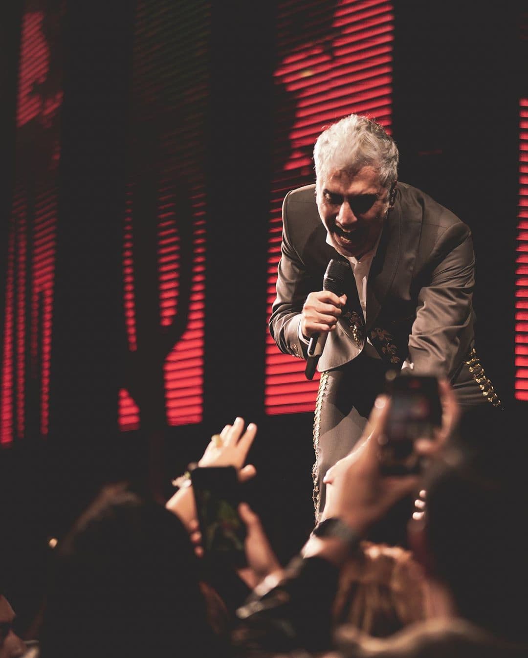 Aunado a este éxito, Alejandro Fernández recibió en Miami el Premio Lo Nuestro Legado Musical -Mariachi, siendo el primer artista en obtener este reconocimiento, con el cual se celebra el crecimiento de la música mexicana a nivel global.