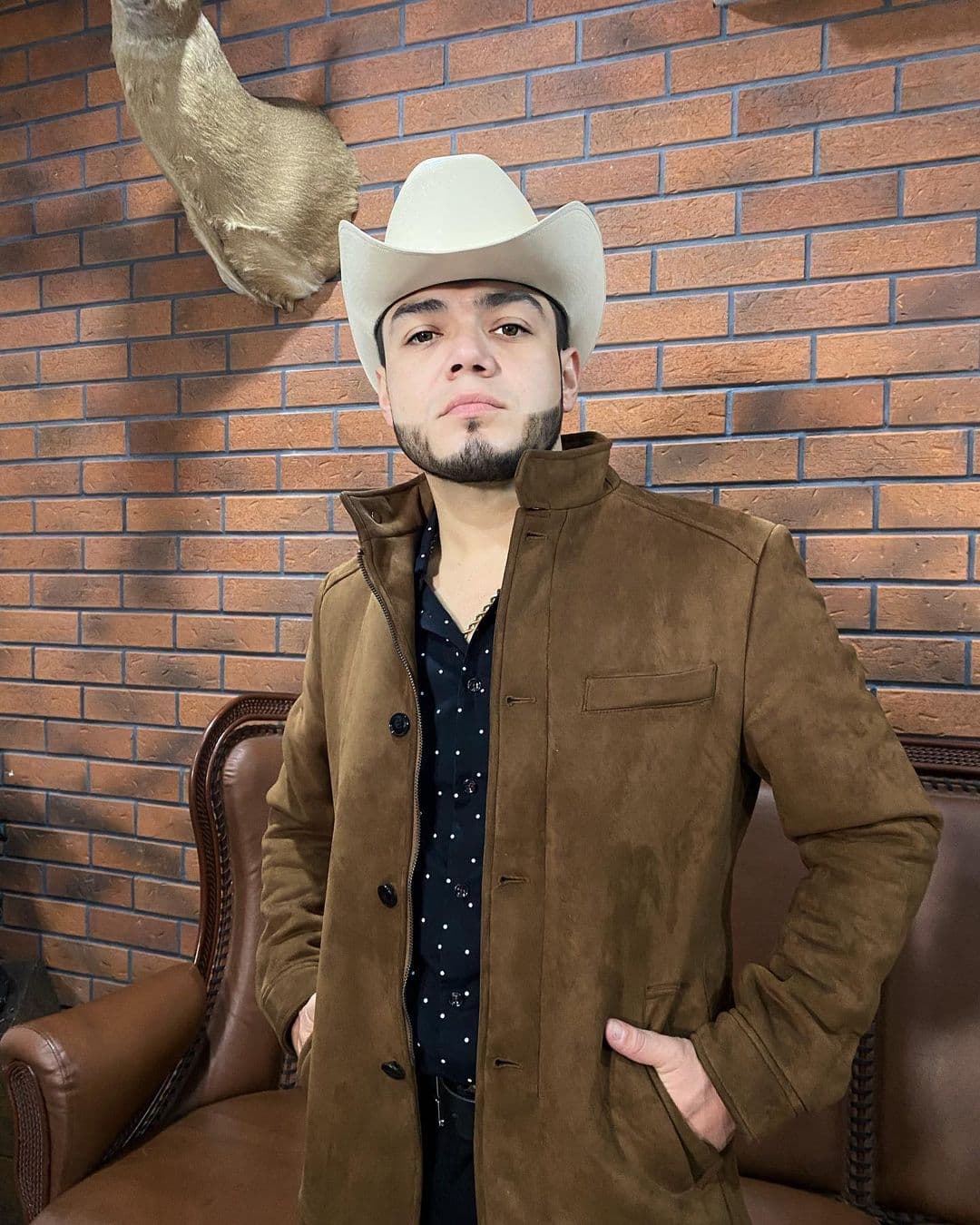 "Maestra del Engaño", de Lenin Ramírez, promete ser una canción que resonará en fiestas, casas, bares y plataformas.