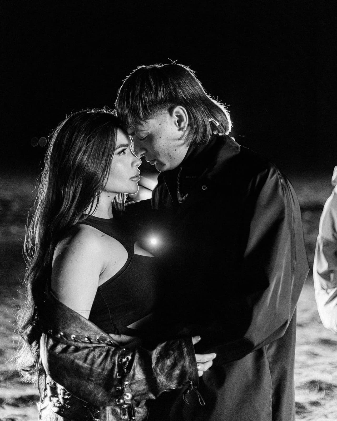 Peso Pluma estrena "Bye" junto a Dania Méndez.