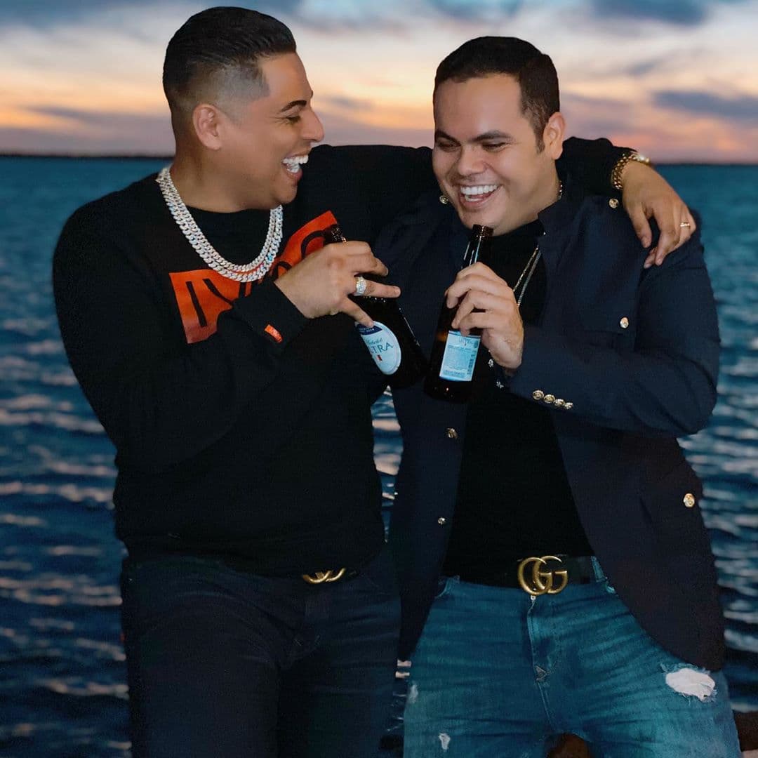 Por tantos conciertos, las cuerdas vocales de los cantantes se atrofian y necesitan una infiltración.