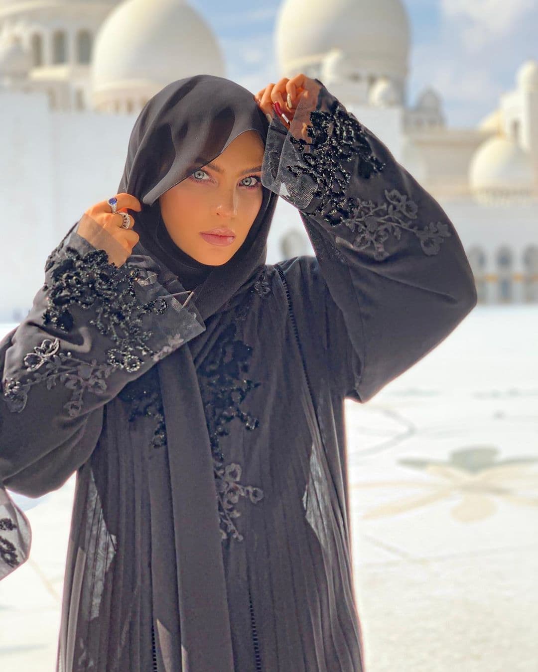 Belinda continuará su carrera dentro del regional, ahora está trabajando en un dueto con Ana Bárbara, que próximamente saldrá al público.