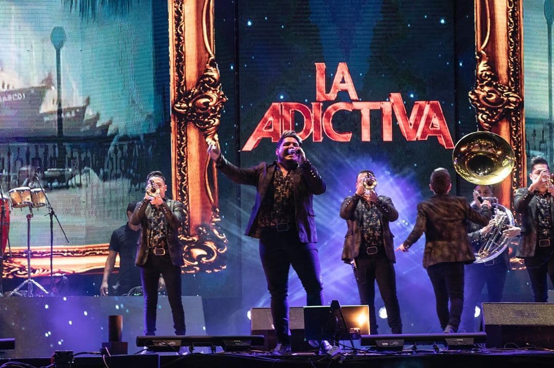 "Lo Que Nunca Será" también ha despuntado en plataformas de descarga digital.