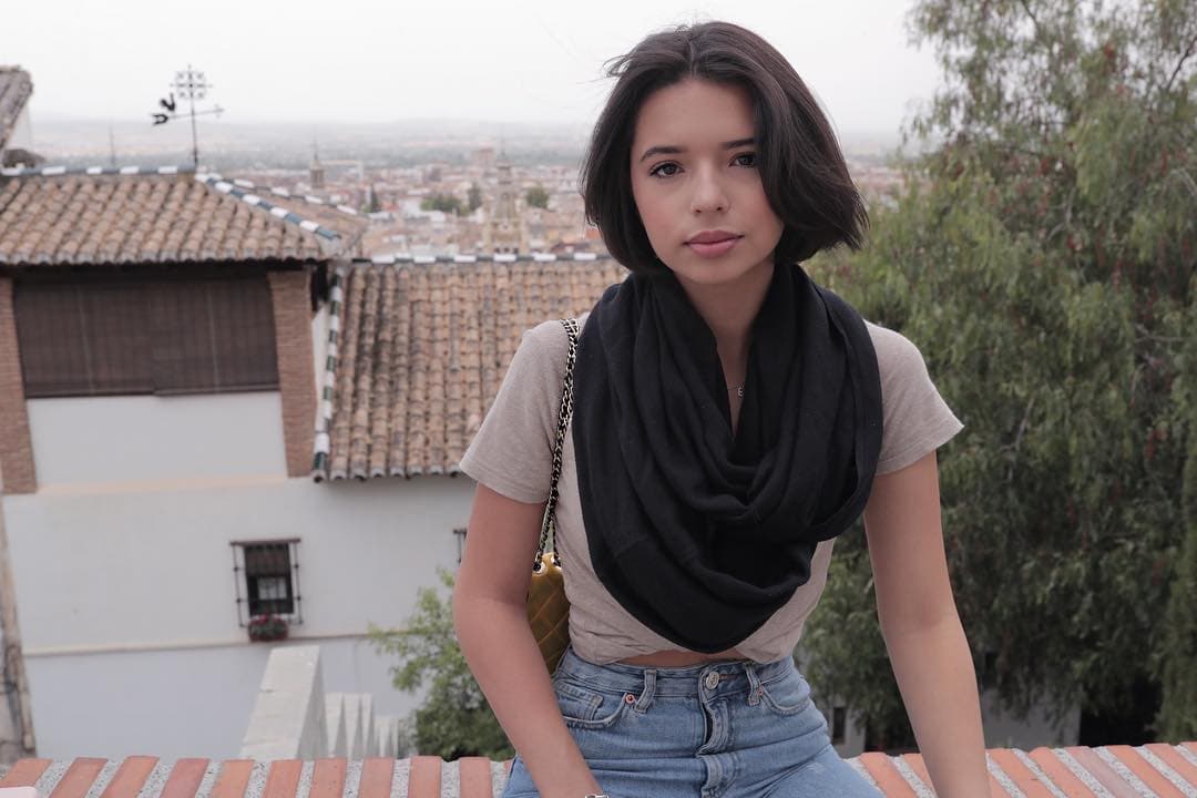 A través de sus redes sociales, Ángela Aguilar compartió una foto en la ceremonia del SESAC.