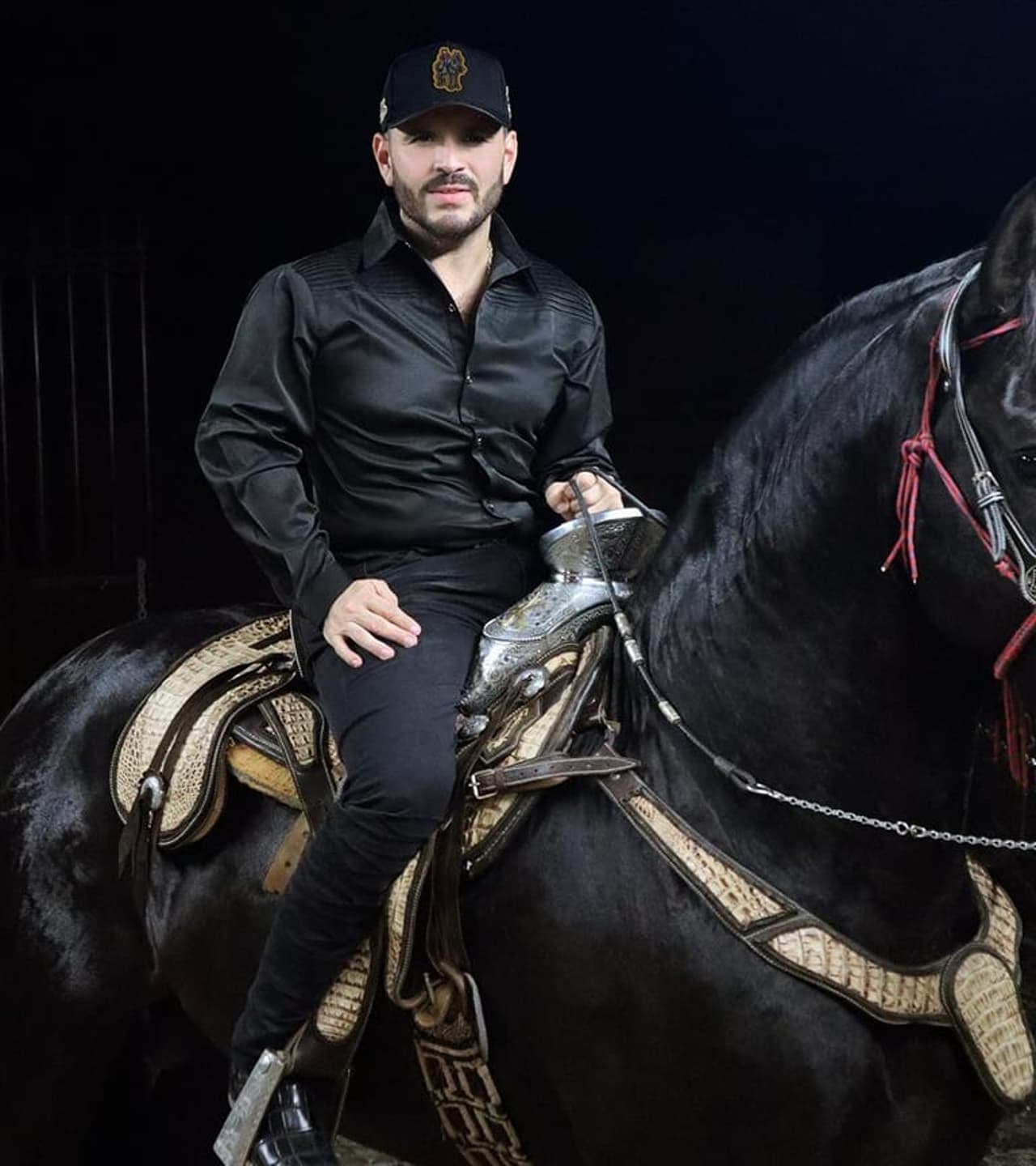 El Komander se fue a Londres, Inglaterra, de vacaciones.