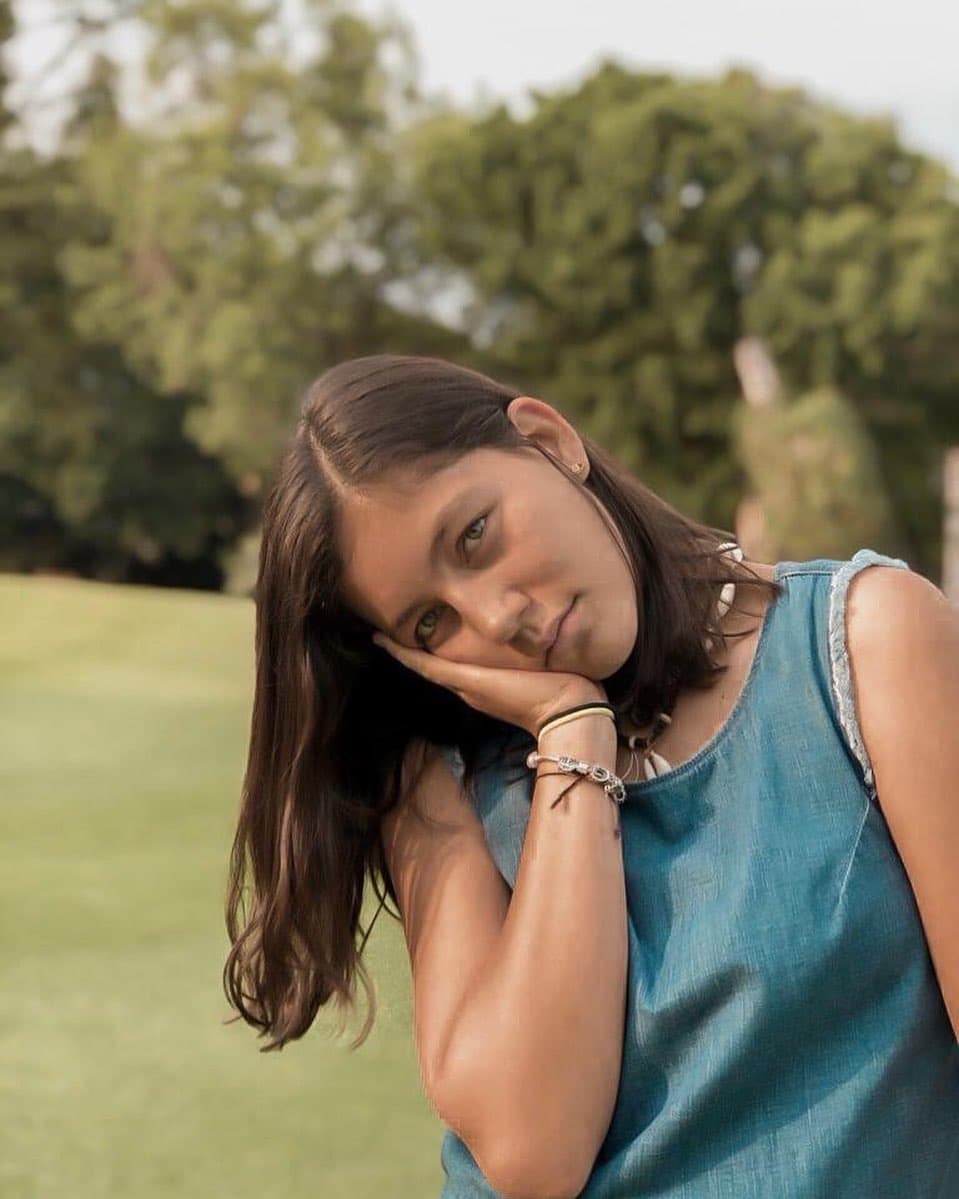 D'Yavé Figueroa. Hermana de Joana Marcelia, es la menor de la unión entre el "Poeta de Juliantla" y Claudia Alina Espino, última esposa de Joan.