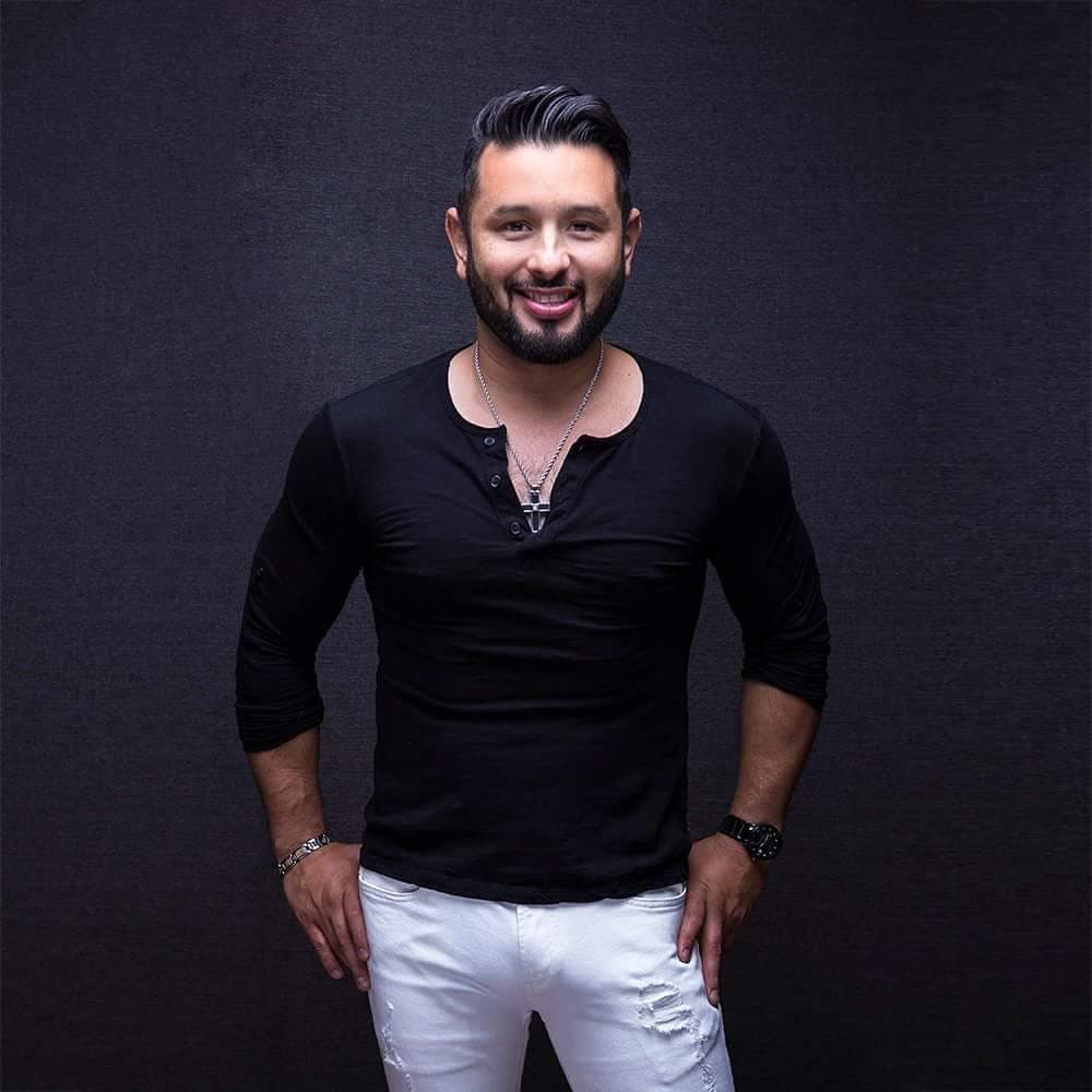 Jerry Demara falleció el 30 de noviembre pero ¿cuál fue su trayectoria dentro del regional meixcano y con qué agrupaciones y cantantes colaboró? Aquí te contamos sobre la carrera profesional de este cantautor.