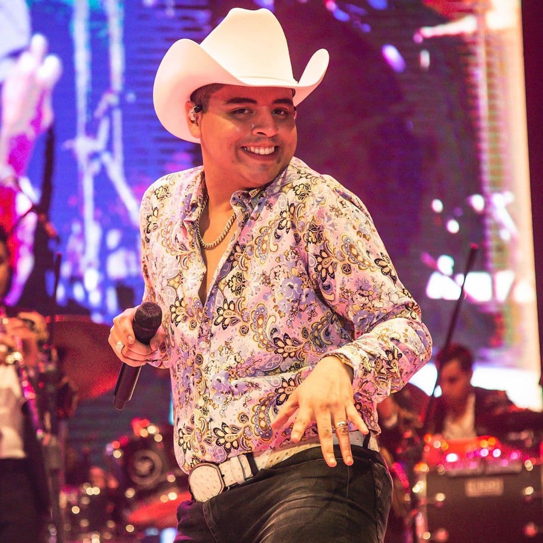 Es por eso que Calibre 50, Julión Álvarez, Grupo Firme y la Bandononona de Max Peraza anunciaron una colaboración, que podremos escuchar próximamente.