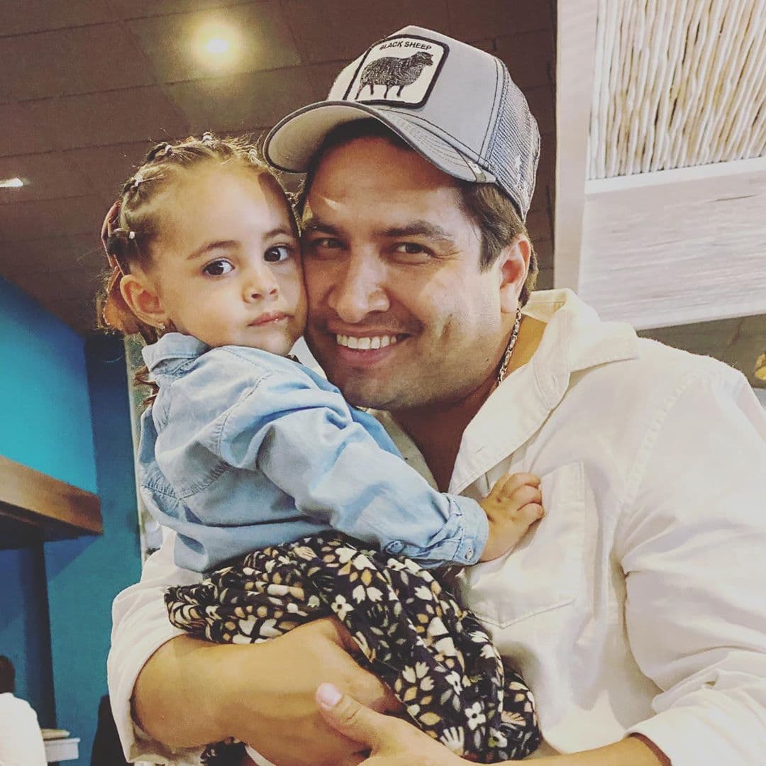 A través de su cuenta en Instagram, el cantautor chiapaneco enlistó las fechas más importantes que se verán afectadas por esta situación.