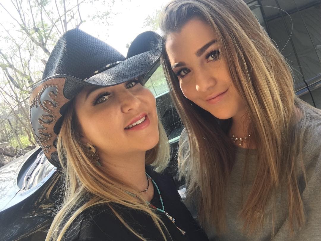 Madre e hija, ¡Idénticas!