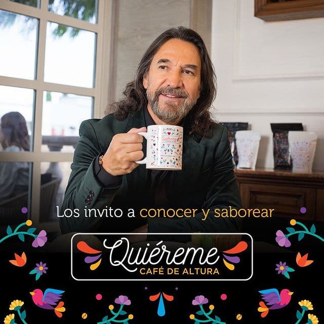 La estrella michoacana invitó a conocer y saborear la línea que lanza de café.