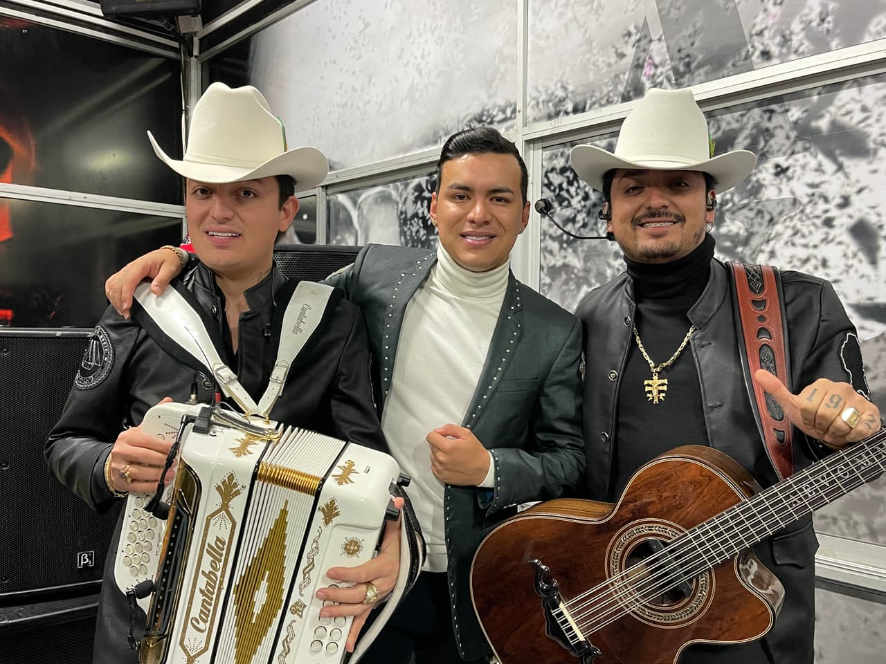 Dentro de sus cuatro fechas por Colombia han compartido escenario con Yeison Jiménez.