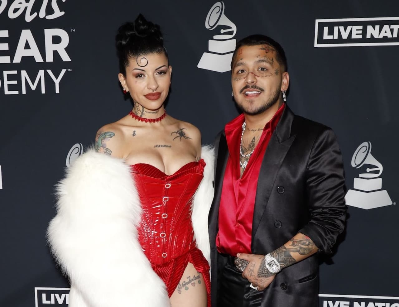 Christian Nodal y Cazzu estuvieron de paseo en Tepito.