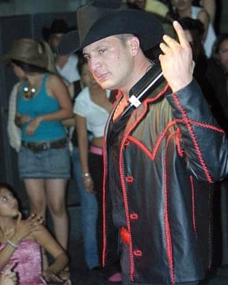 Por último, el 11 de mayo, la madre de Valentín Elizalde, Camila Valencia, mencionó que se sentía sorprendida por toda la información que había surgido y por la relación entre Gabriela y Tano Elizalde. “Jamás pensé que fueran hacer eso… a la familia se le respeta, son unos marranos, unas culebras”, declaro Valencia. Hasta ahora, los integrantes de la familia Elizalde no han hecho más declaraciones.