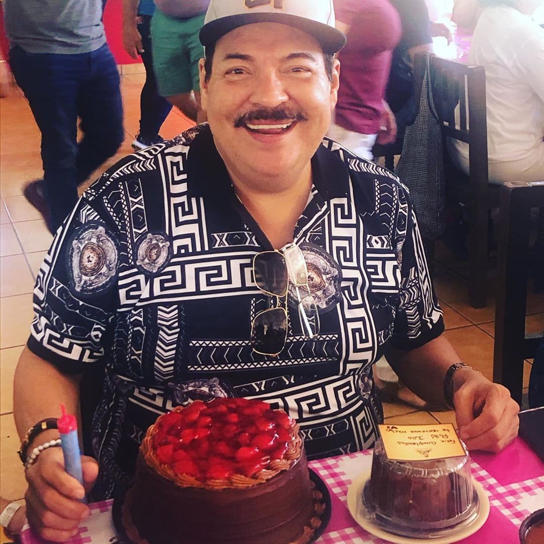 Más adelante, Julio Preciado compartió en sus redes sociales varios videos donde se veía como interpretó una canción para los asistentes acompañado de los B-kids.