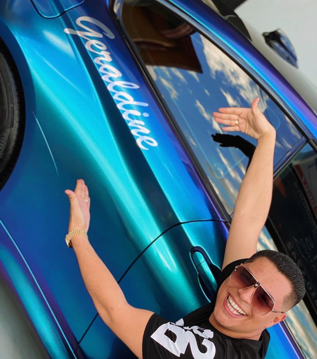 “La calidad que nos distingue, proyecto terminado FULL WRAP en este BMW M4 de nuestro amigo @eduincaz ¡Gracias por la confianza!”, le respondió la cuenta de la automotriz.