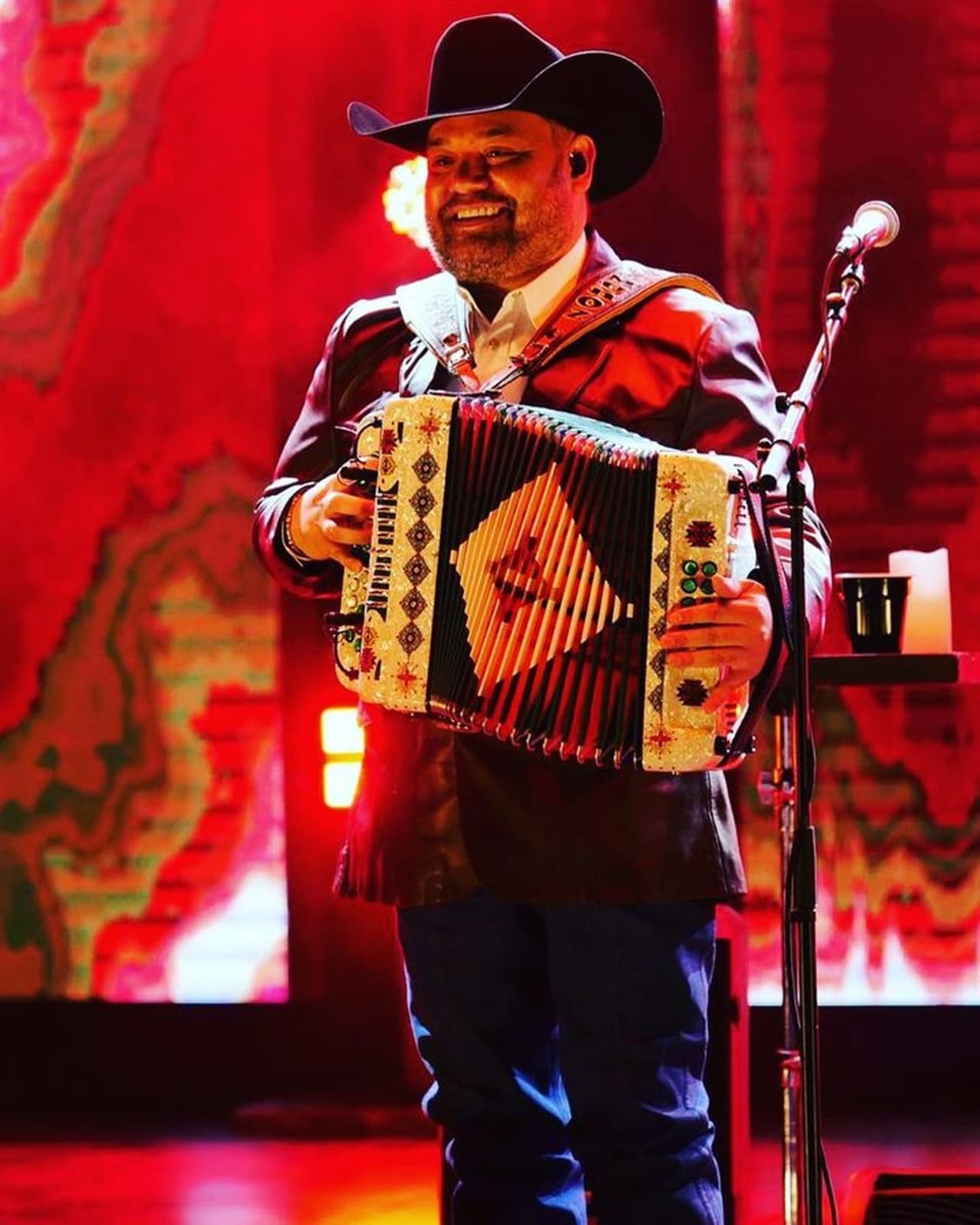 Ricky Muñoz revela cómo va su estado de salud tras cancelar sus conciertos en Monterrey.