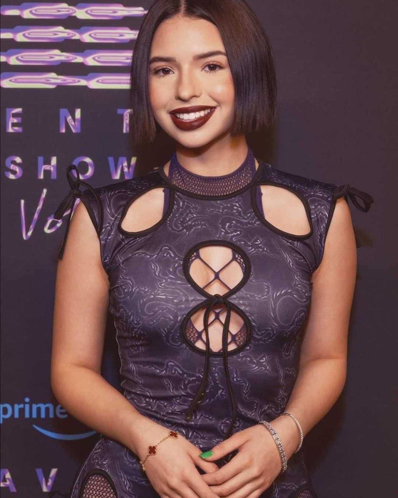 Ángela Aguilar desfilará con Riahnna para el Savage x Fenty show vol. 4.