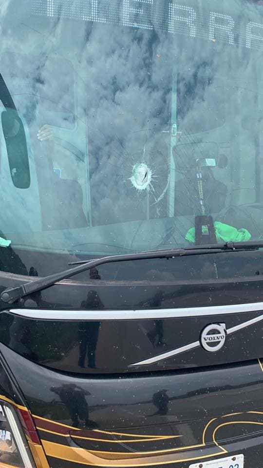 La agrupación sinaloense tuvo un percance cuando iban dentro de su camión de gira