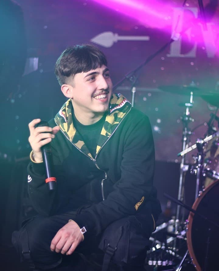 La producción de la agrupación comandada por Kris Nava y sus nuevos integrantes, Lorenzo Fraire y Sergio Alejandro Martínez, contiene 11 canciones.