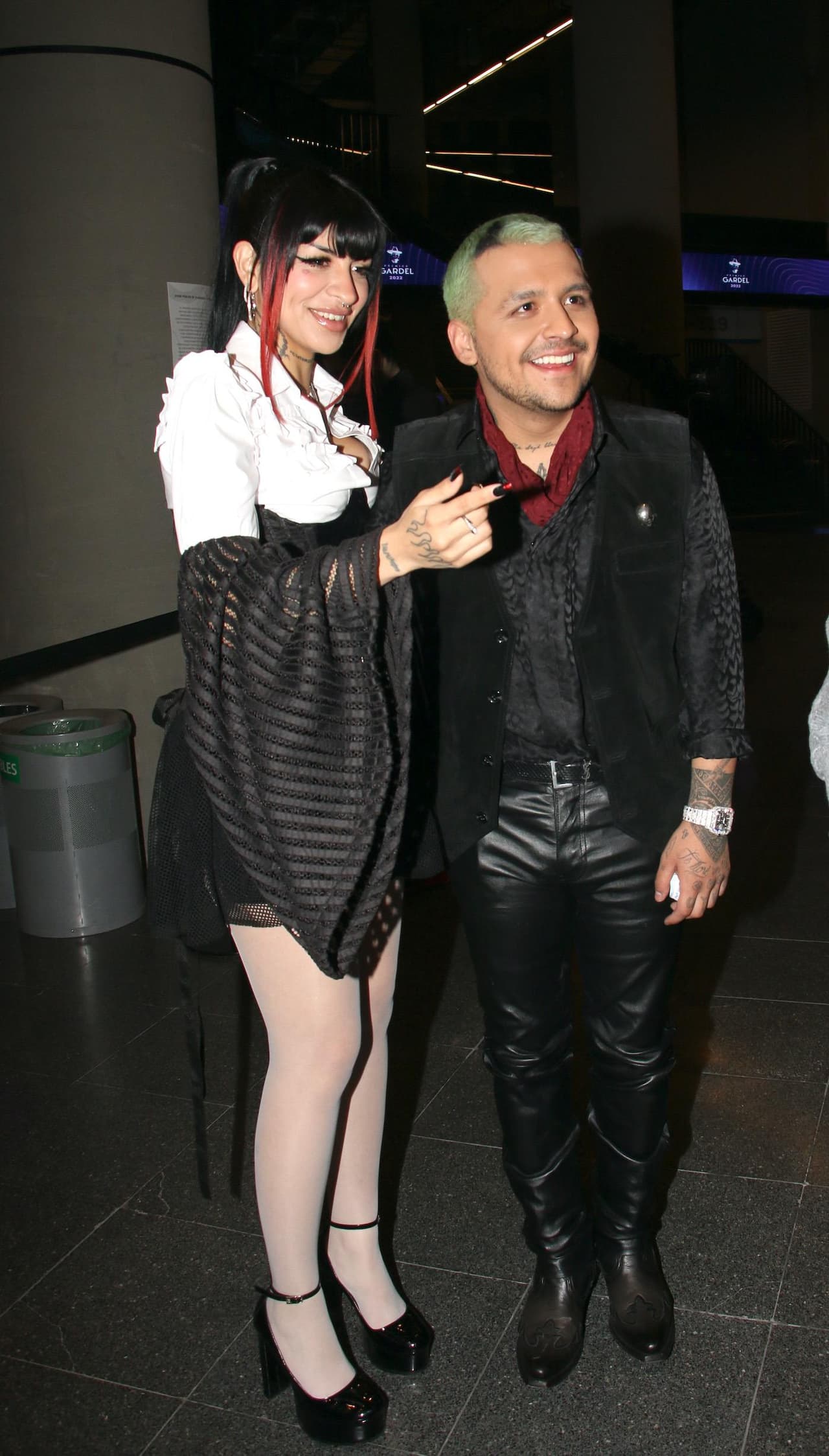 Christian Nodal le dedicó un romántico mensaje a su novia, Cazzu.