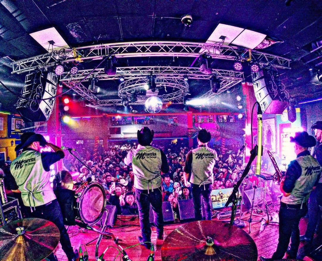 Montez de Durango. La famosa agrupación llegará con la intención de poner a bailar a los asistentes con éxitos del duranguense.