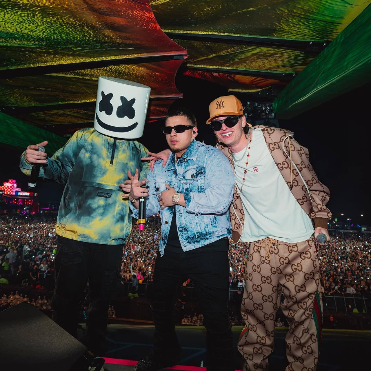 Así se escuchó "Igualito A Mi Apá" de Peso Pluma, Fuerza Regida y Marshmello en el EDC.