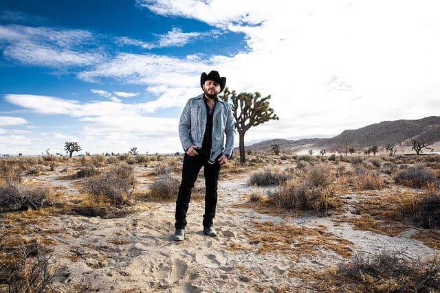 El disco "X Aniversario", de Gerardo Ortiz, se dará a conocer el 19 de febrero en plataformas digitales.