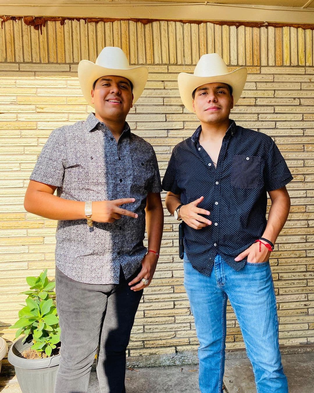 Los Dos de Tamaulipas es conformado por los gemelos Rolando y Orlando Zapata.