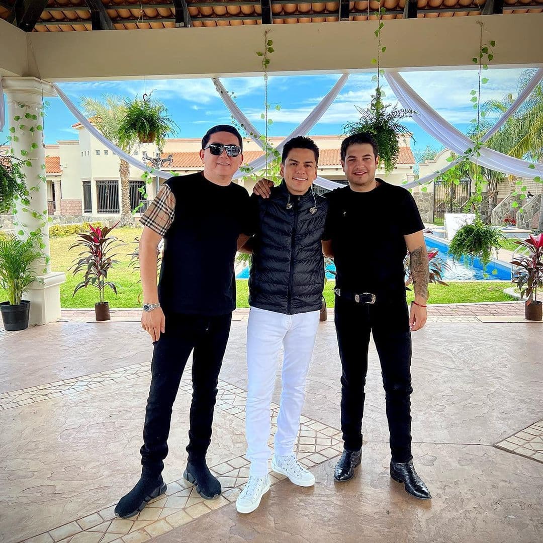 ¿Los Plebes del Rancho de Ariel Camacho y Virlán García preparan dueto?