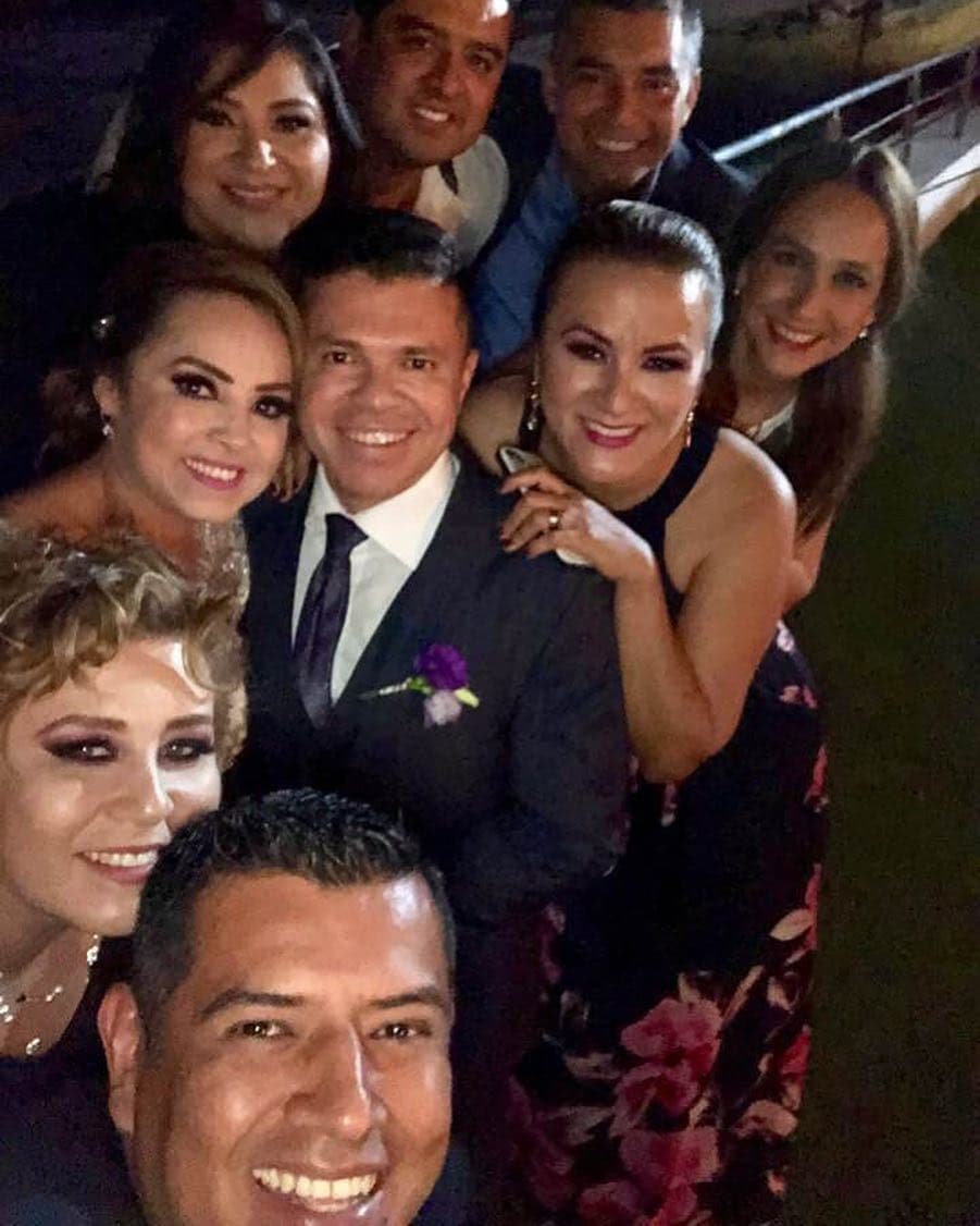 Jorge Medina cumplió en el 2019, 25 años de casado con su esposa, los cuales los celebró a lo grande con amigos y familiares, así lo dejó ver en sus redes sociales.