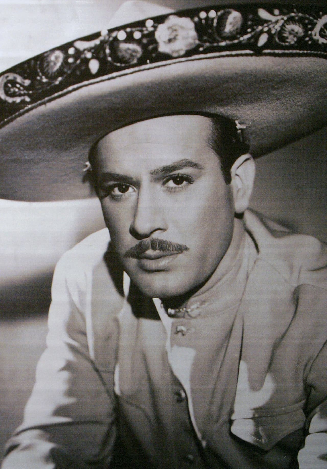 Pedro Infante tuvo dos romances con niñas de 13 y 14 años