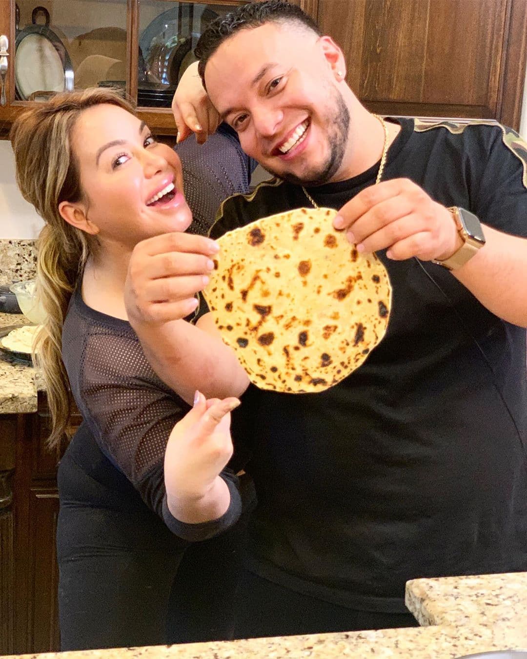 La feliz pareja compartió momentos divertidos como cuando cocinaban juntos y ponían en práctica las recetas keto de la cantante.