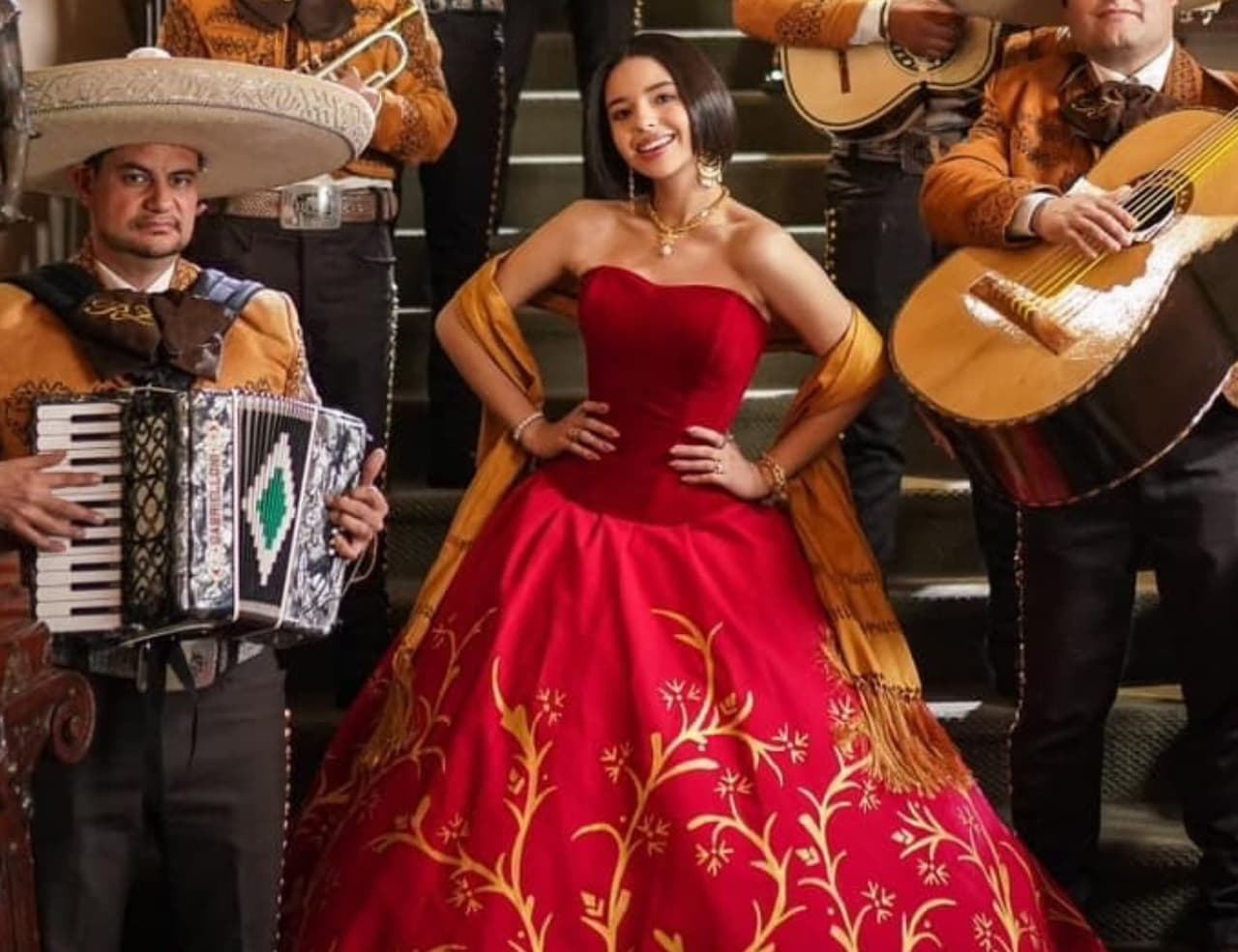 Ángela Aguilar asegura que actuará con todo el peso de la ley en contra de quienes compartieron sus imágenes intimas falsas.