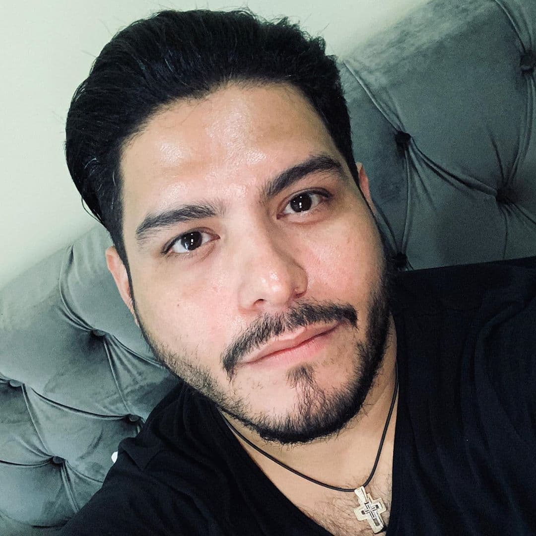 "Lo veo flaco", "Saludos carnal, jalo el ejercicio, felicidades carnal, qué perro" y "Te ves muy bien Isaac, cuídate", son sólo algunos de los comentarios de los seguidores de Isaac.