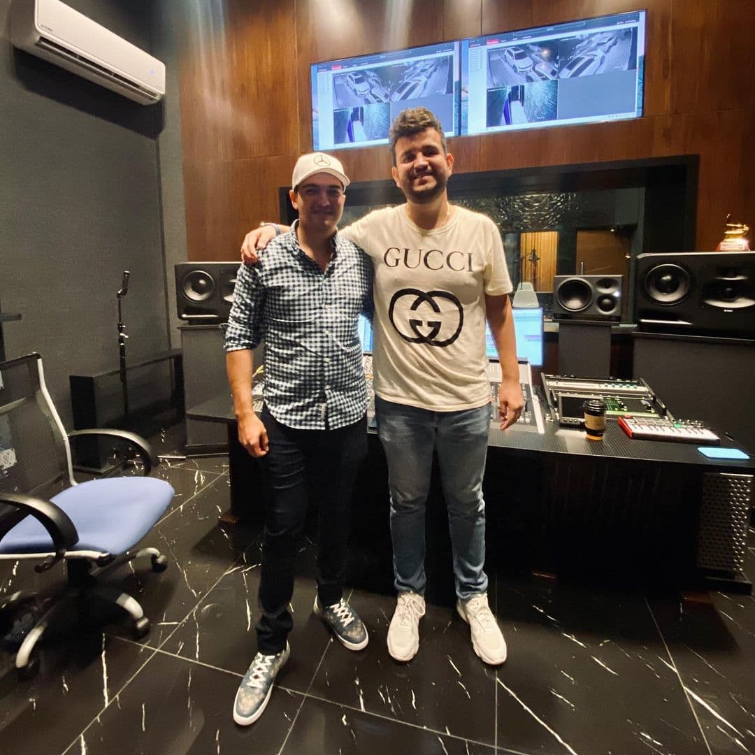 Ulices Chaidez y Edén Muñoz juntos en el estudio. ¿Alistan dueto?