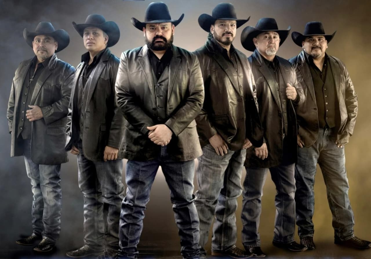 Grupo Intocable detuvo su concierto y anunció que cancelará su show de este 3 de diciembre en Monterrey.
