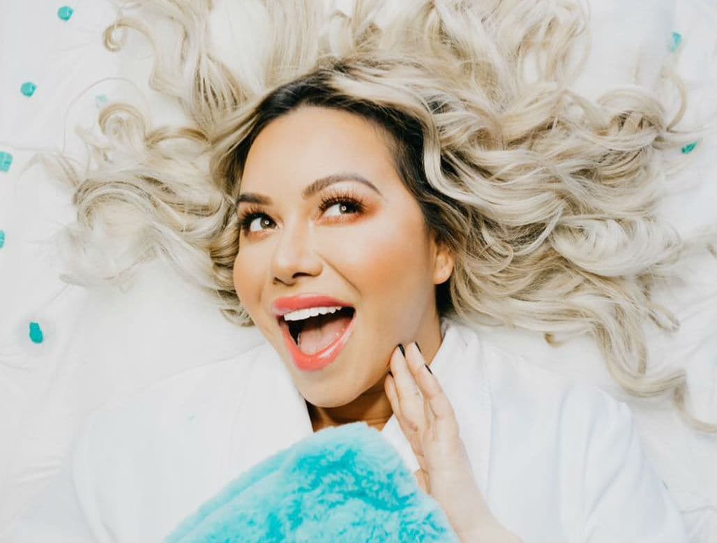 Chiquis Rivera confiesa con desnudo que tiene celulitis