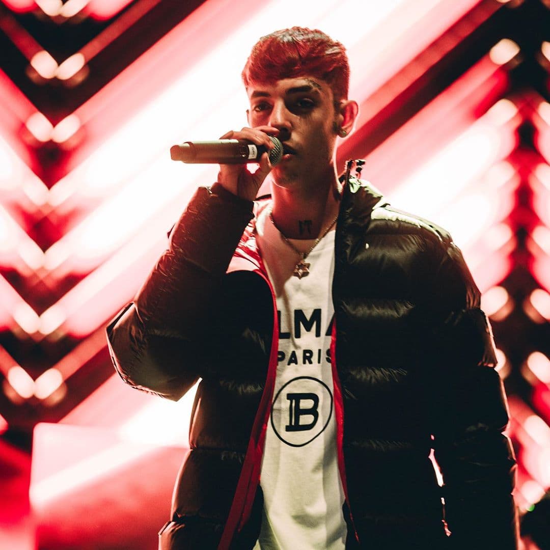 Aunque en repetidas ocasiones Natanael Cano ha mencionado que no está interesado en el regional mexicano, el cantante se ha visto involucrado en varias polémicas con cantantes del género.