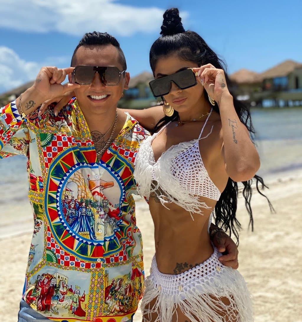 Desde un lujoso resort, la pareja disfrutó de la paradisíaca playa del caribe mexicano.