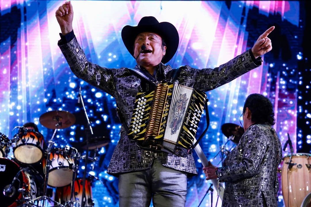 Las medidas de prevención sanitaria causaron que varios artistas del regional mexicano cancelaran sus presentaciones en vivo, en México y los Estados Unidos.