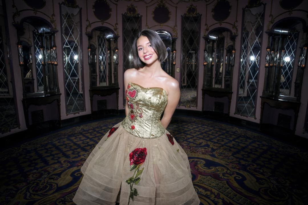 Además de otros bordados florales típicos, que tienen influencia en las artesanías de distintas regiones de México.