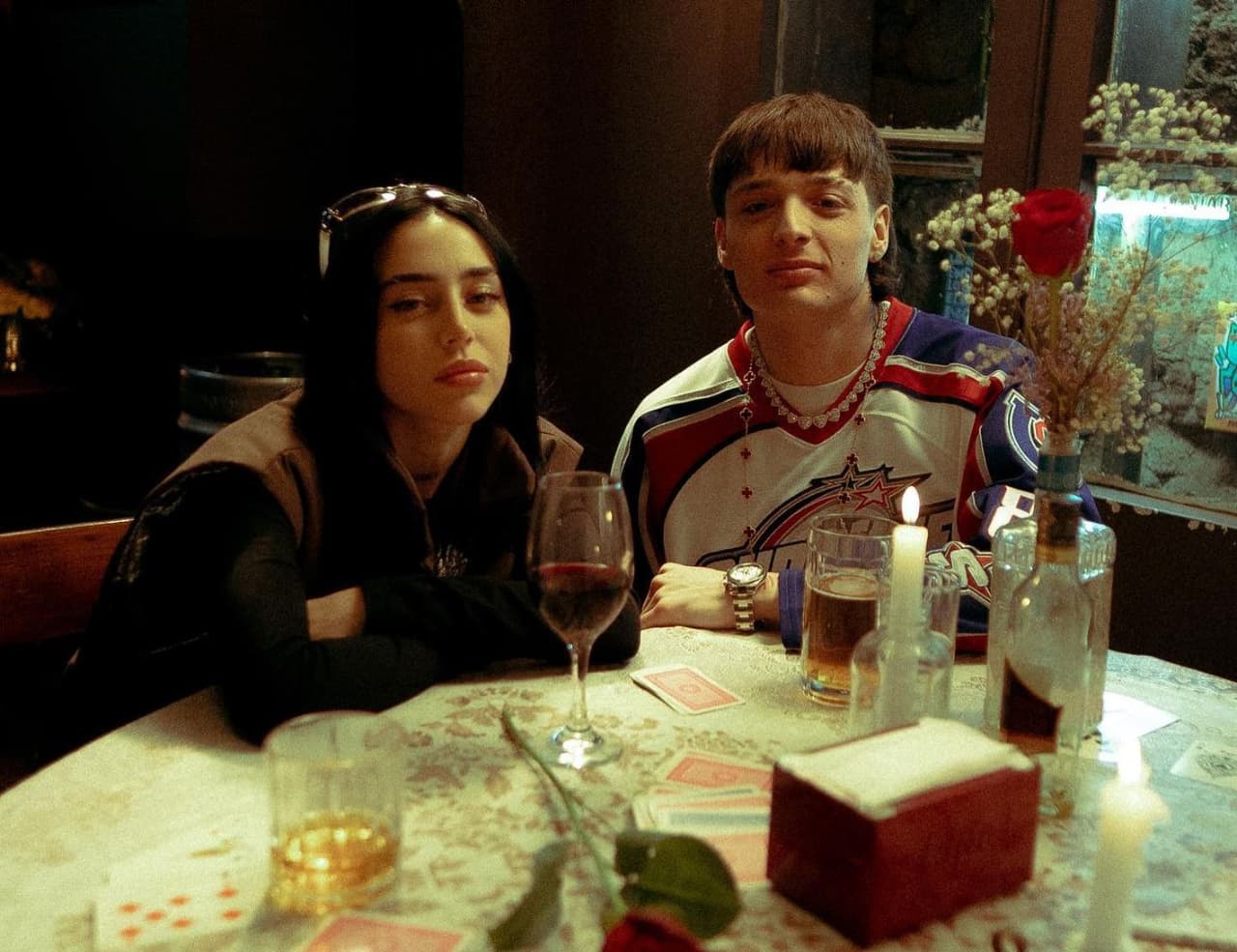 Conoce la letra de Por Las Noches de Peso Pluma y Nicki Nicole.