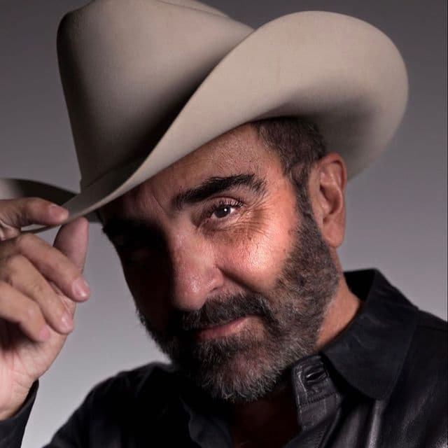 Vicente Fernández Jr. El hijo del "Charro de Huentitán" suena para buscar una diputación por Jalisco en las elecciones del 6 de junio. En 2017, trató de hacerse de una candidatura al Gobierno de Jalisco, pero no juntó las firmas requerida para su postulación.