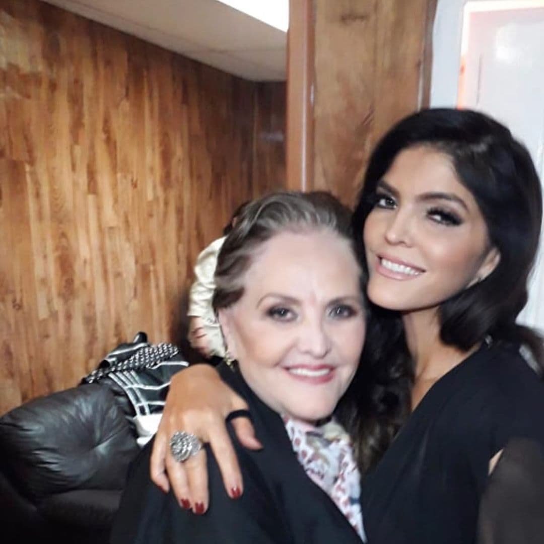 María de Lourdes Motta, la mamá de Ana Bárbara, sabía, desde que su hija era pequeña, que estaba destinada a brillar en los escenarios. La "Reina Grupera" es ahora una mamá muy divertida y ocurrente, quien recuerda con cariño su infancia y el apoyo de madre, "Gracias por darme el mas Grande Puro y Valiente de los amores, TE AMO Eres luz de mis ojos eres MI Vida y un pedazo de mi Alma," escribió en una fotografía compartida en su Instagram.