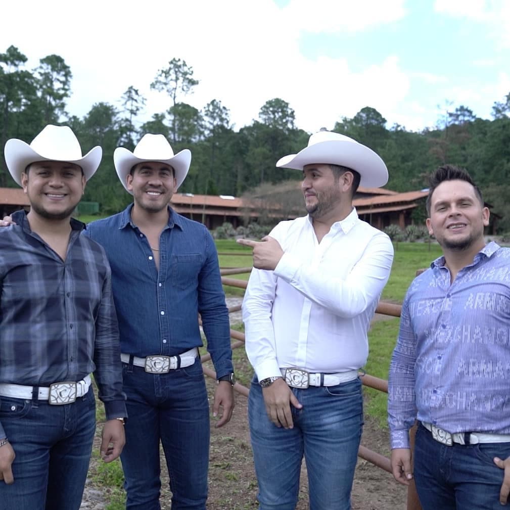 Además, Calibre 50 resultó nominado al Latin Grammy en la categoría de Mejor Álbum de Música Norteña, gracias a su disco "Simplemente Gracias".