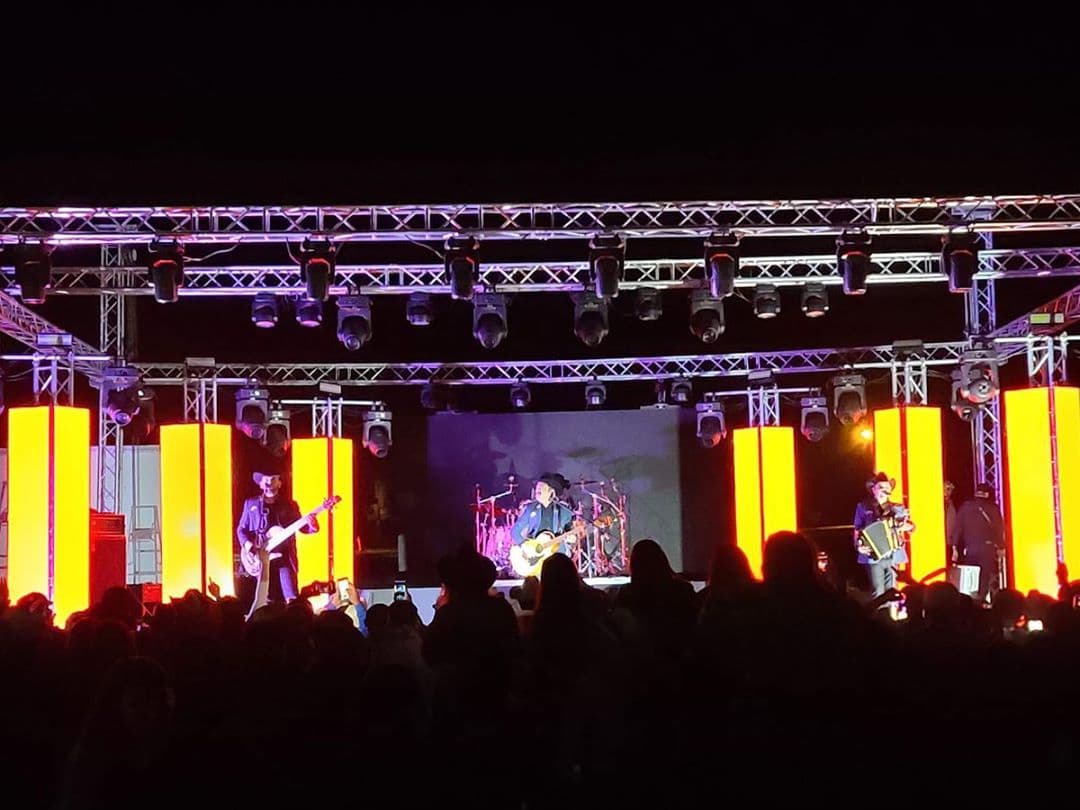 Los Tucanes de Tijuana se presentaron con gran éxito por la Unión Americana.