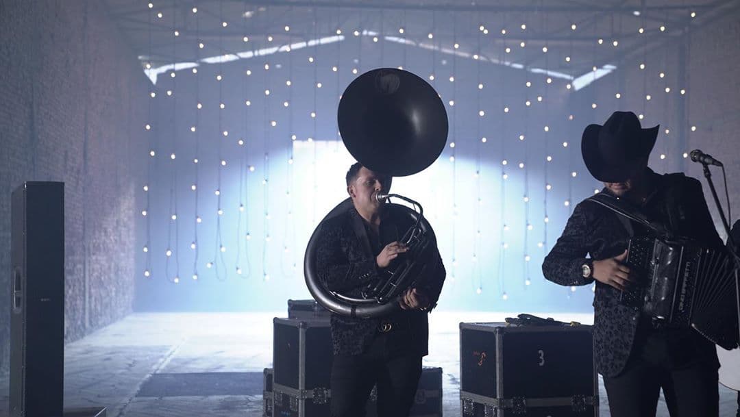 Los integrantes de Calibre 50 disfrutaron la convivencia con el hijo de Vicente Fernández.